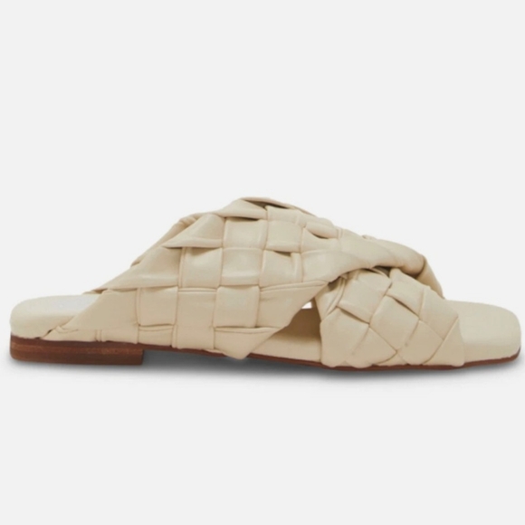 VINCE CAMUTO VC-ANELLA Bone color size 8M slide sandal - Picture 2 of 7